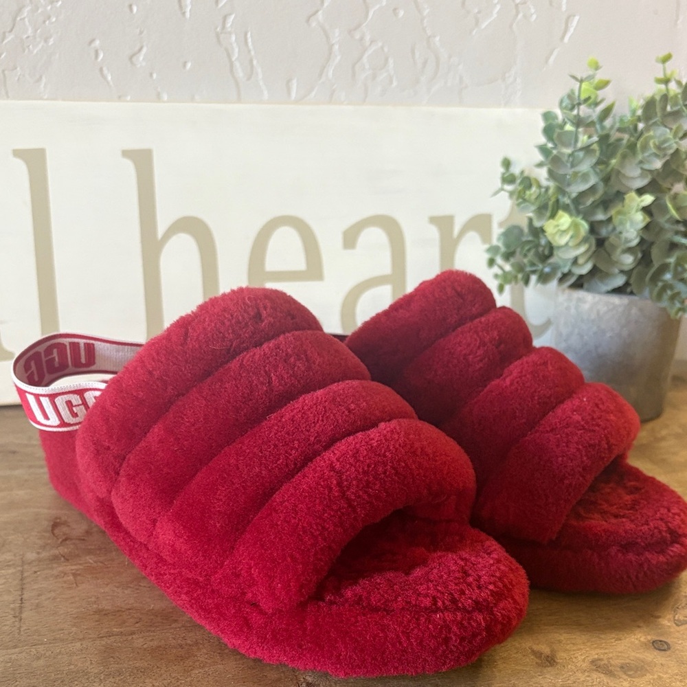 UGG Trendy Red Fluffy Plus Slides/Slippers